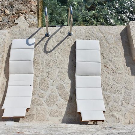 Salt Retreat - Seafront Villa Chalki Town Exterior foto